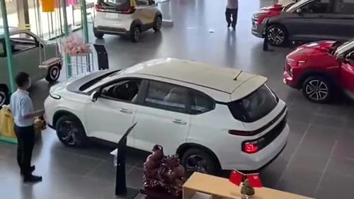 老銷售不會告訴你的「庫位調整」 那些看似笨拙的挪車，藏著多少專業門道